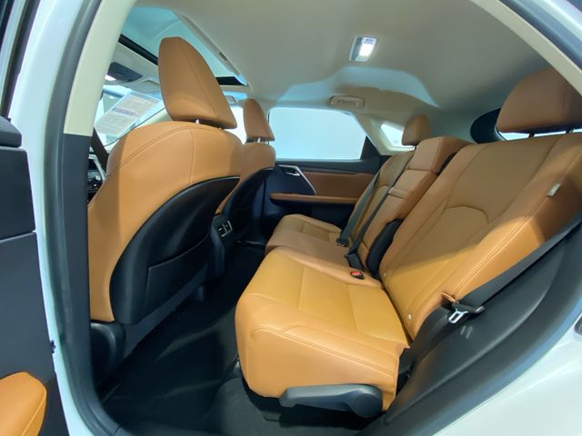 Used 2021 White Lexus 450h image 13