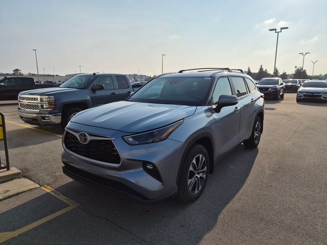 Blue 2024 Toyota Highlander SUV / Crossover All-Wheel Drive 8-Speed Automatic