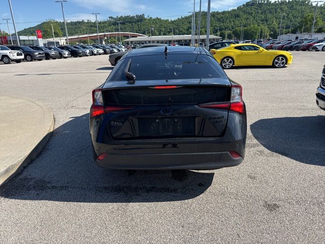 2022 Toyota Prius L photo