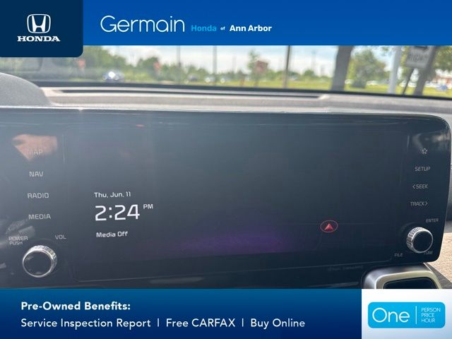 Used 2023 Wolf Gray Kia X-Line EX image 27