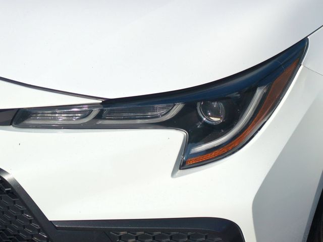 Used 2021 White Toyota SE image 9