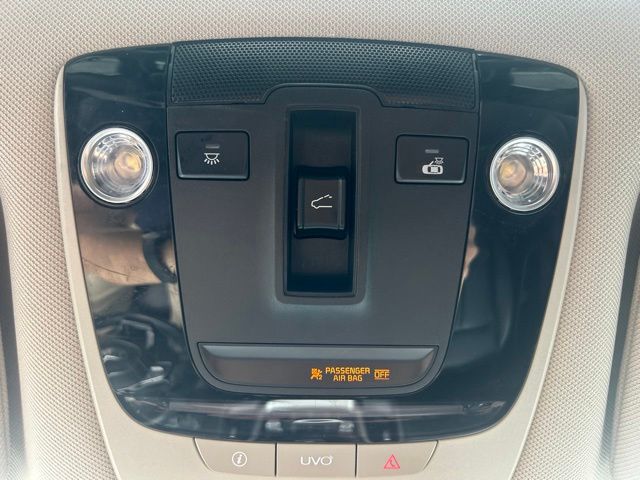 Used 2021 Gray Kia S image 17
