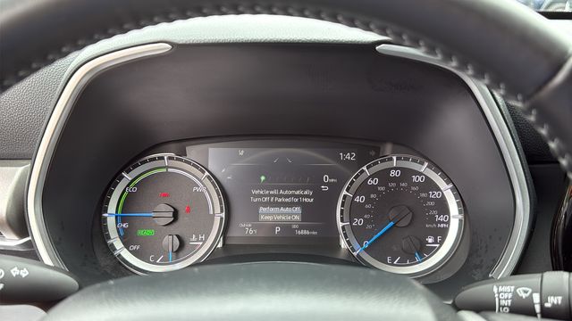 Used 2025 Toyota Highlander Hybrid SUV