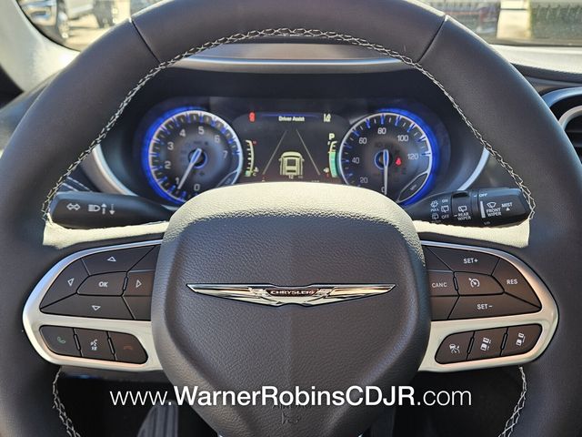 New 2026 White Chrysler Select image 26