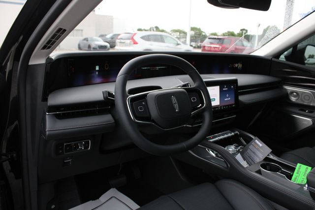 New 2026 Black Lincoln Reserve image 2