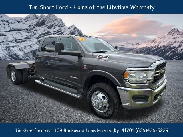 Gray (Granite Crystal Metallic Clearcoat) 2022 RAM 3500 Chassis Tradesman Crew Cab DRW 4WD Pickup Truck Four-Wheel Drive 6-Speed Automatic