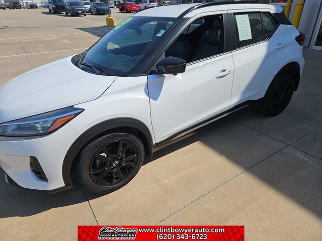 2023 Nissan Kicks SR FWD