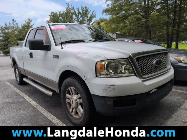 Oxford White 2004 Ford F-150 Pickup Truck Rear-Wheel Drive 4-Speed Automatic Overdrive