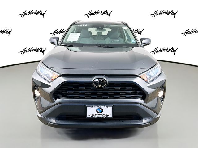 2020 Toyota RAV4 XLE 32