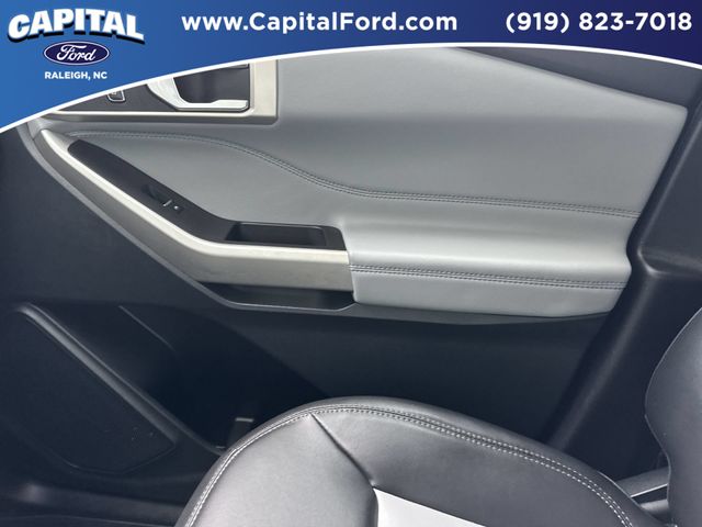 Used 2023 Red Ford XLT image 29