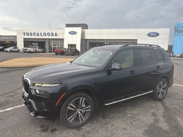 Used 2023 Black BMW xDrive40i image 4