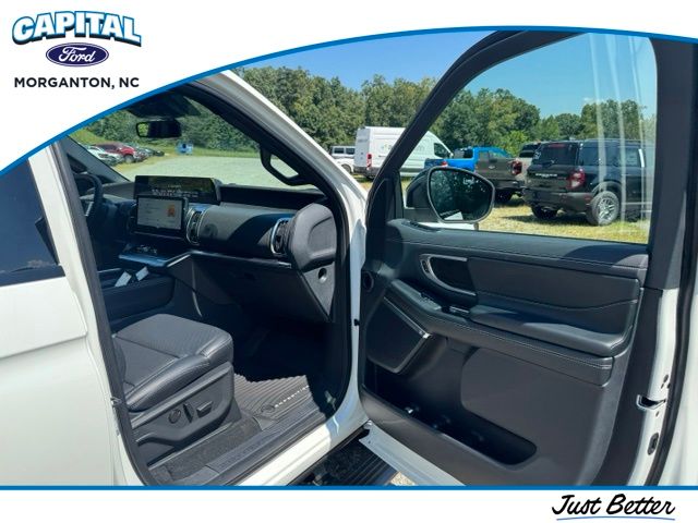 New 2027 White Ford Platinum image 17