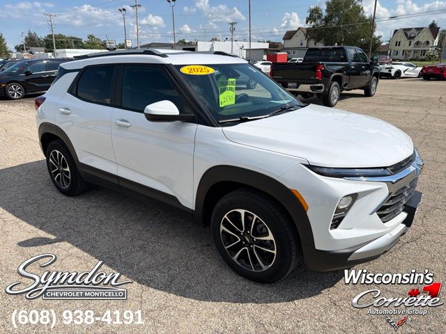 Summit White 2025 Chevrolet Trailblazer SUV / Crossover Four-Wheel Drive 9-Speed Automatic