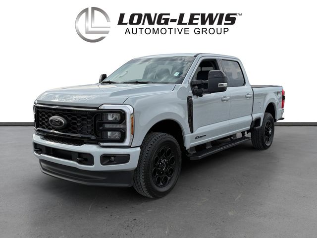 2025 Ford F-250 Super Duty Lariat Crew Cab 4WD