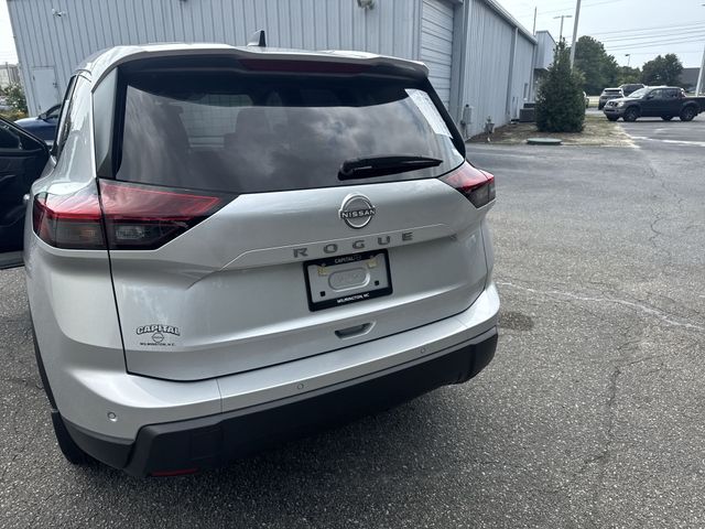 Used 2025 Silver Nissan S image 33
