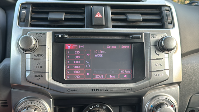 Used 2013 Classic Silver Metallic Toyota SR5 image 14