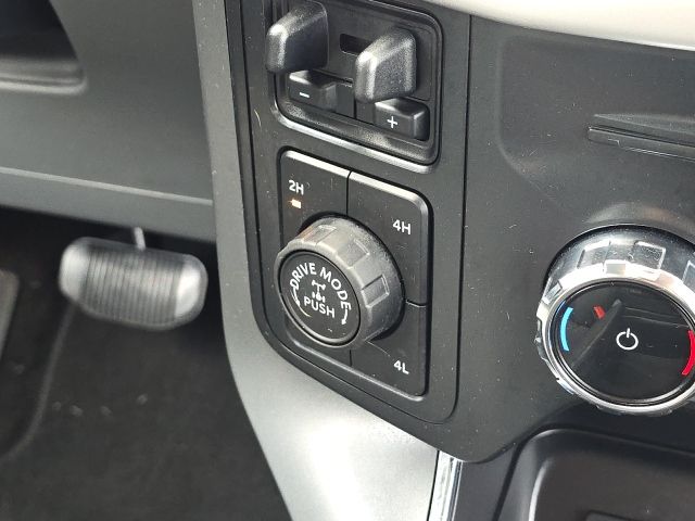 2022 Ford F-150 XLT:B02060