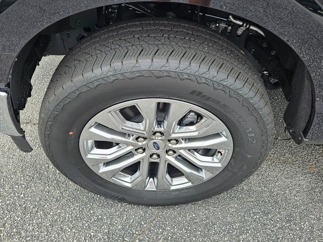 New 2025 Black Ford Lariat image 10