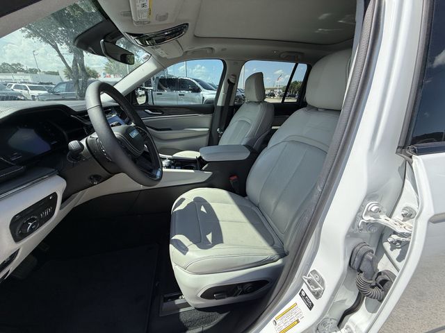 2022 Jeep Grand Cherokee Overland 4xe White at Central Houston Nissan