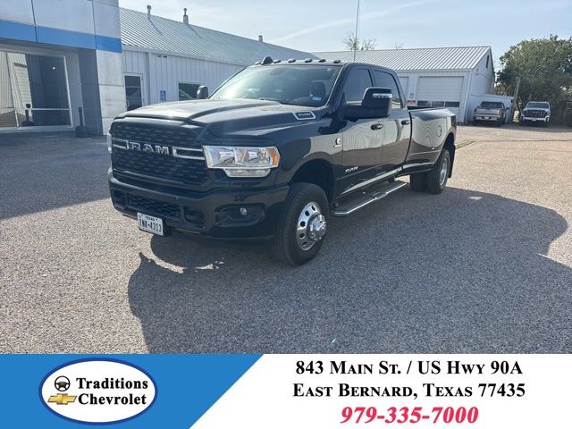 2023 RAM 3500 Big Horn Crew Cab LB DRW 4WD