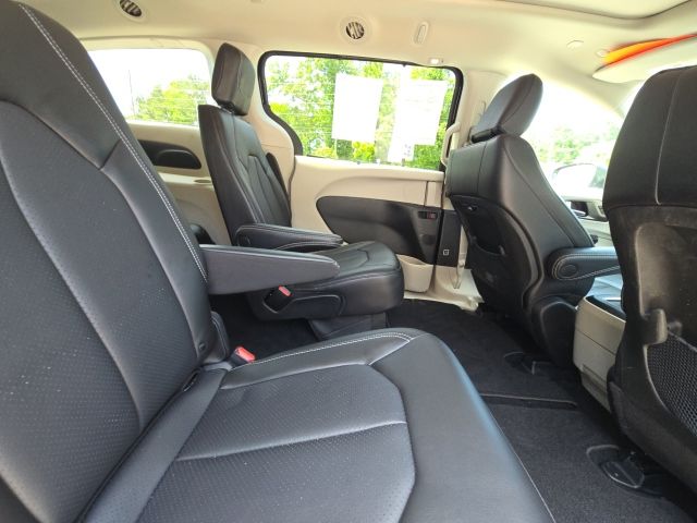 2023 Chrysler Pacifica Touring L:46447A