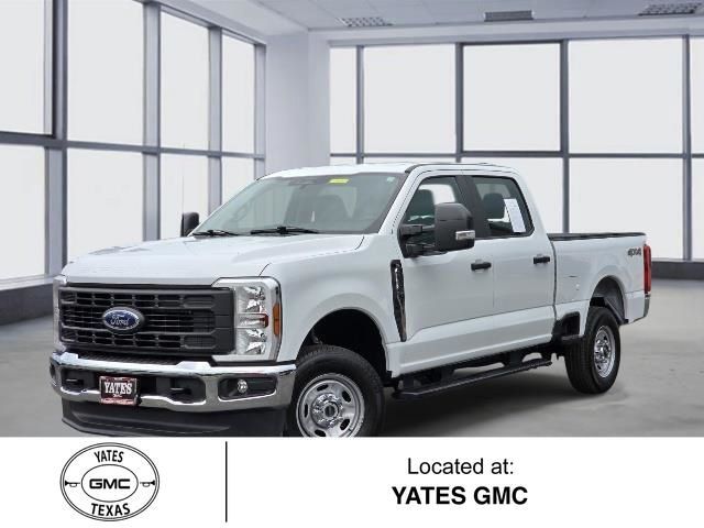 Oxford White 2024 Ford F-250 Super Duty Pickup Truck Four-Wheel Drive Automatic