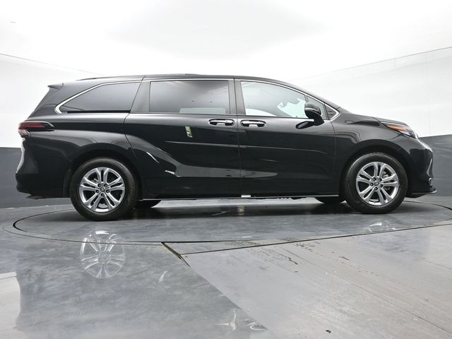 2023 Toyota Sienna Platinum 41