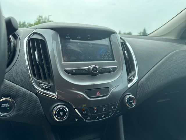 Used 2018 Chevrolet Cruze For Sale in Livonia, MI