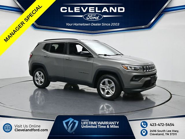 Sting-Gray Clearcoat 2024 Jeep Compass SUV / Crossover Four-Wheel Drive 8-Speed Automatic