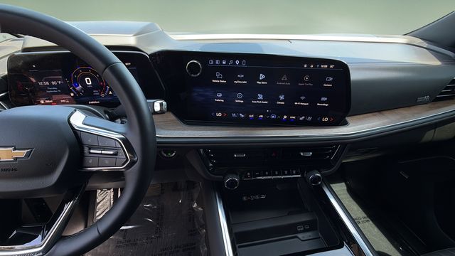 Used 2025 Black Chevrolet High Country image 11