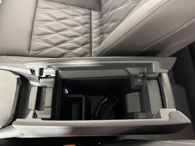 2025 Everest White Pearl Nissan Rogue Platinum FWD SUV