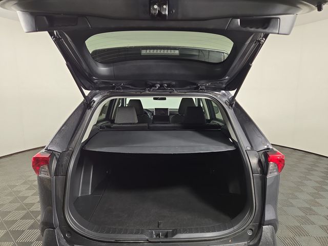 2024 Toyota RAV4 XLE photo