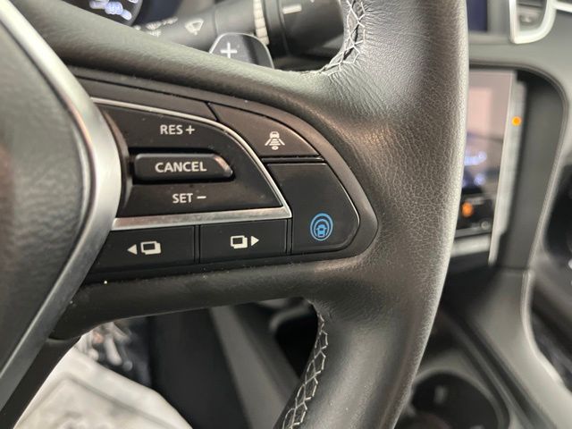 Certified Used 2025 Blue INFINITI LUXE image 18