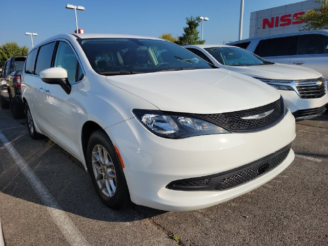 Bright White Clearcoat 2022 Chrysler Voyager Minivan Front-Wheel Drive 9-Speed Automatic