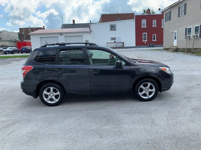 Used 2015 Subaru Forester i Premium with VIN JF2SJADC3FG512661 for sale in Saint Albans City, VT
