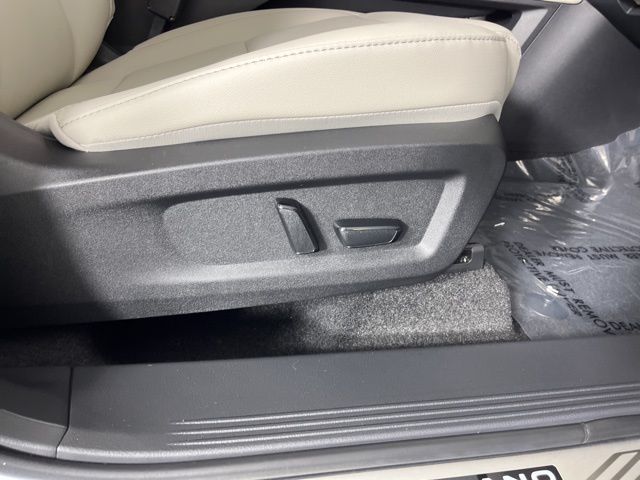 2025 Everest White Pearl Tricoat Nissan Murano SL AWD SUV