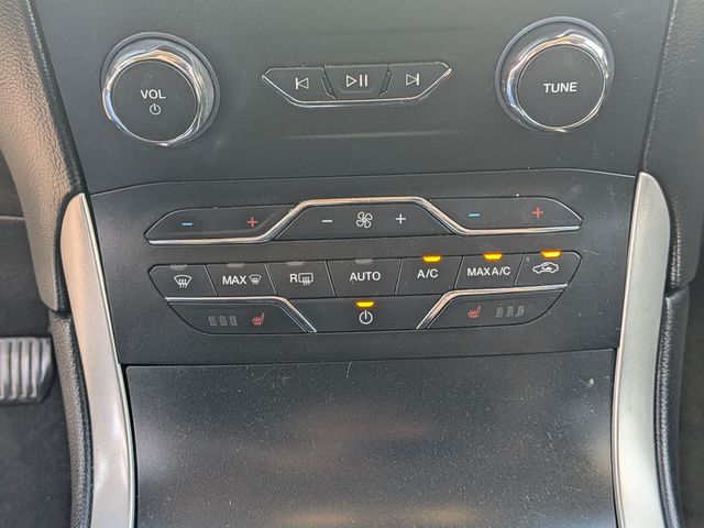 2019 Ford Edge - Image 18