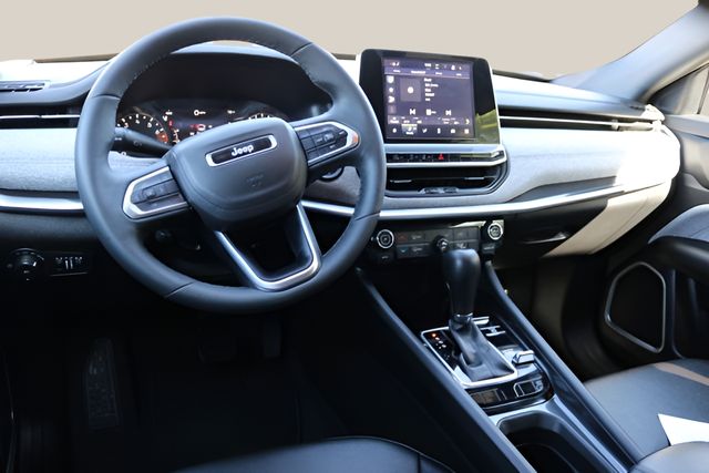 Used Car 2025 Jeep Compass  Latitude For Sale Under $25,000 In Austin, Texas