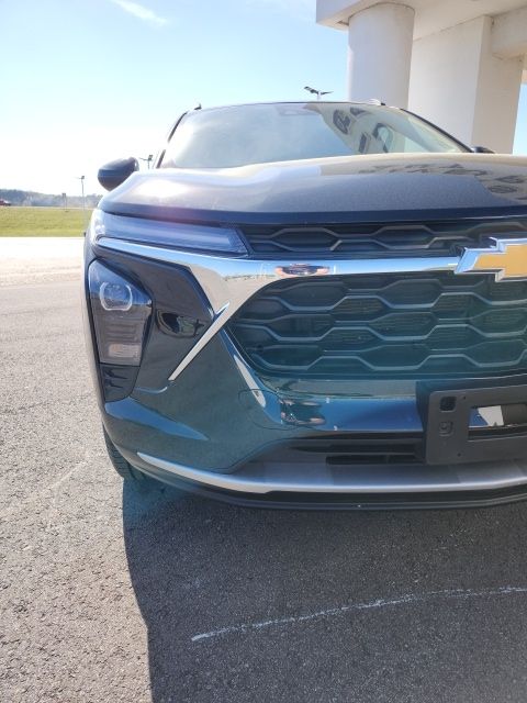 Used 2025 Black Chevrolet LT image 13