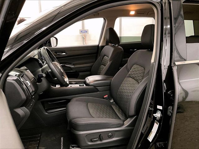2022 Nissan Pathfinder SV Black at Bob Ruth Ford