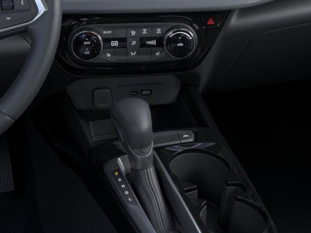 2025 Chevrolet Trax LT photo