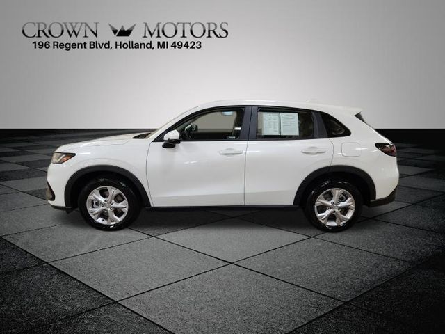 View vehicle photo 6