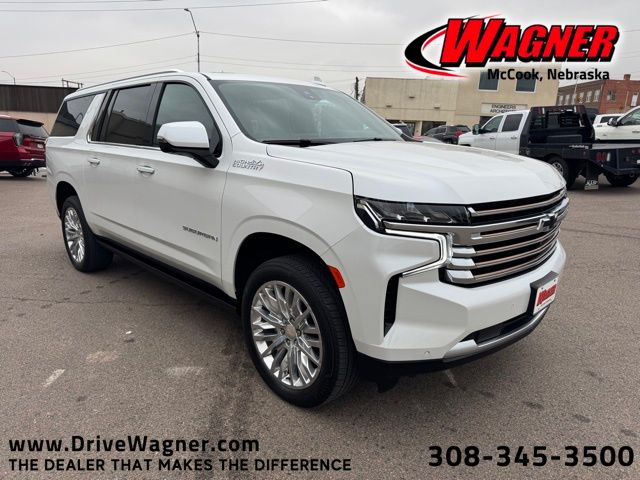 White (Iridescent Pearl Tricoat) 2024 Chevrolet Suburban SUV / Crossover Four-Wheel Drive 