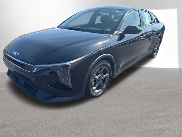2025 Kia K4 Negro (Aurora Black Pearl) Sedán Tracción delantera Transmisión variable continua