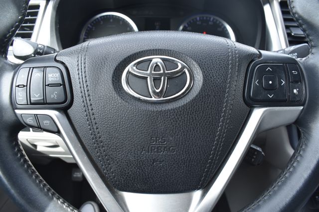 Used 2016 Toyota Highlander SUV
