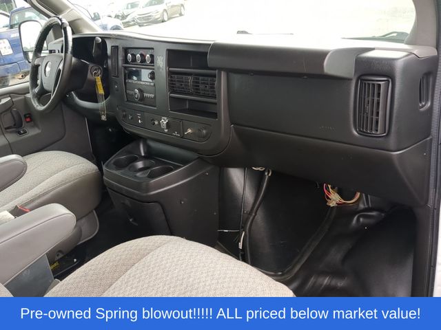 Used 2016 White Chevrolet Work Van image 40