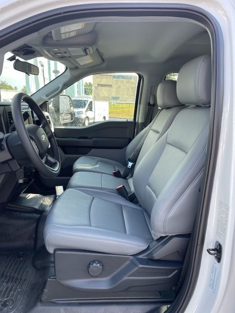 2025 Ford F-450 Chassis XL