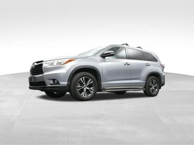 2016 Toyota Highlander XLE V6 43