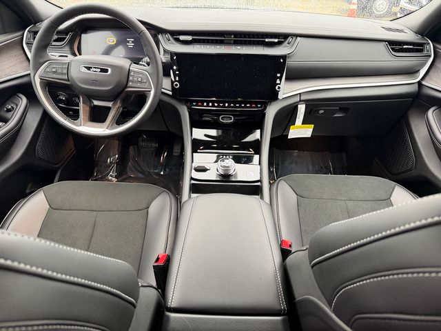 new 2026 Jeep Grand Cherokee car, priced at $37,525
