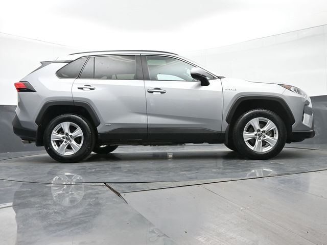 2021 Toyota RAV4 Hybrid XLE 38